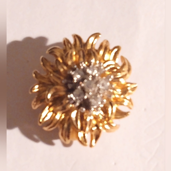 Vintage Erwin Pearl Clip On Goldtone Earrings - Picture 2 of 8